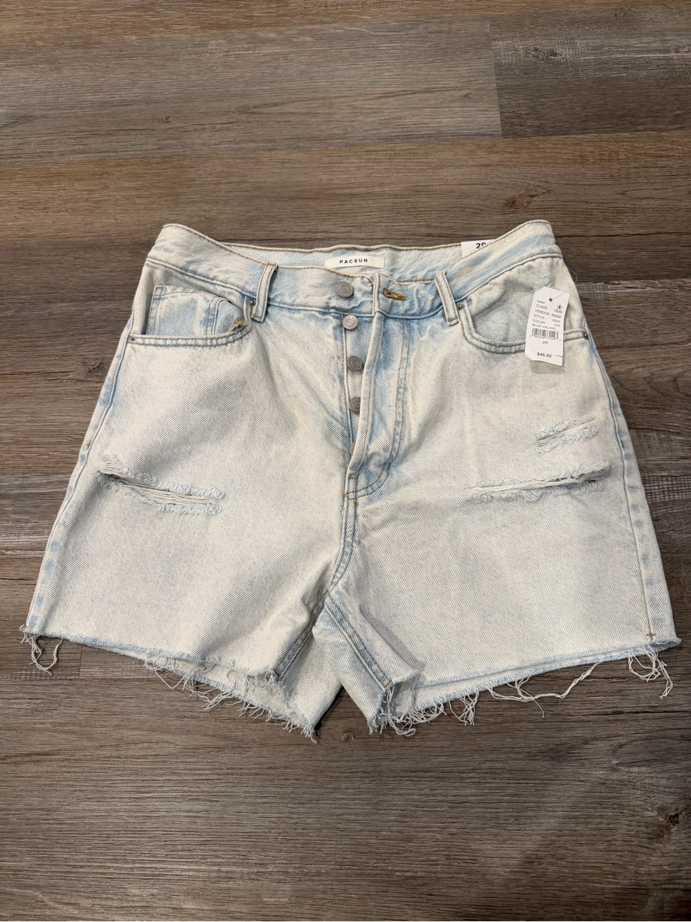PacSun 90s Girlfriend Distressed Denim Shorts NWT Size 29 Light Wash